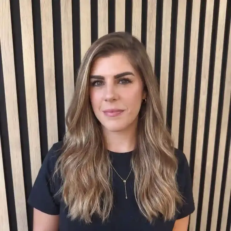 Julia Valdivia